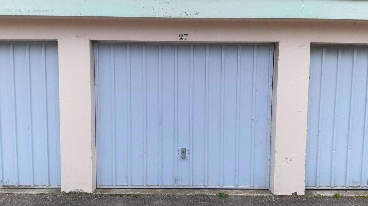 Parking à BOURGOIN-JALLIEU