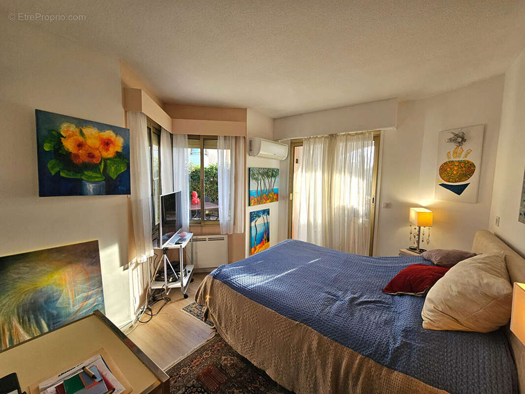 Appartement à MANDELIEU-LA-NAPOULE