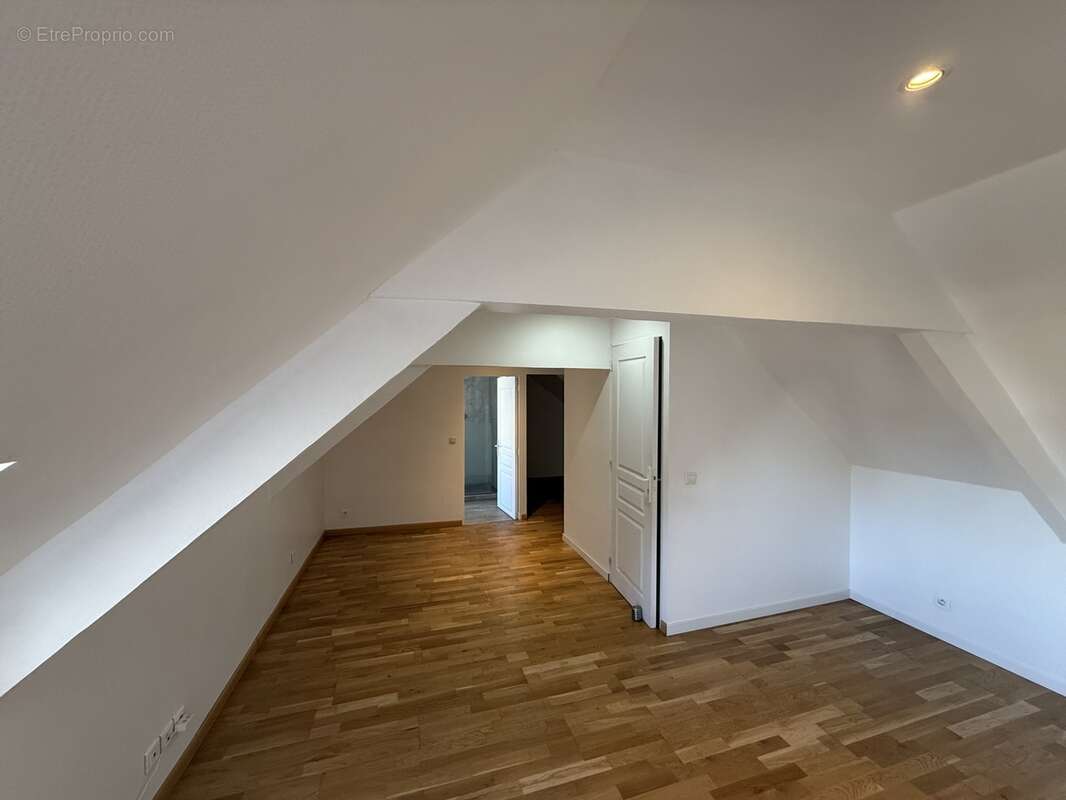 Maison rénovée avec seconde bâtisse à fort potentiel – Plussulien (22320) - photo 15