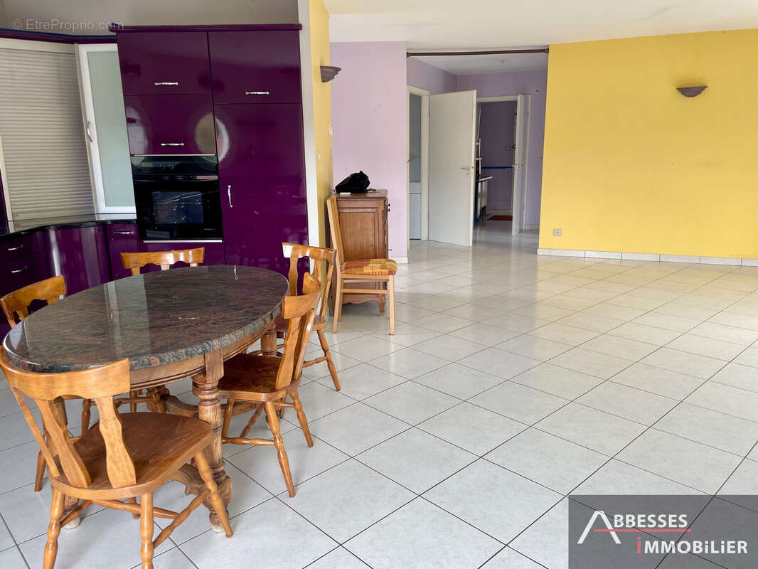 EN EXCLUSIVITÉ : SAINT NABORD - Pavillon de plain pied avec terrasse et garage - photo 4