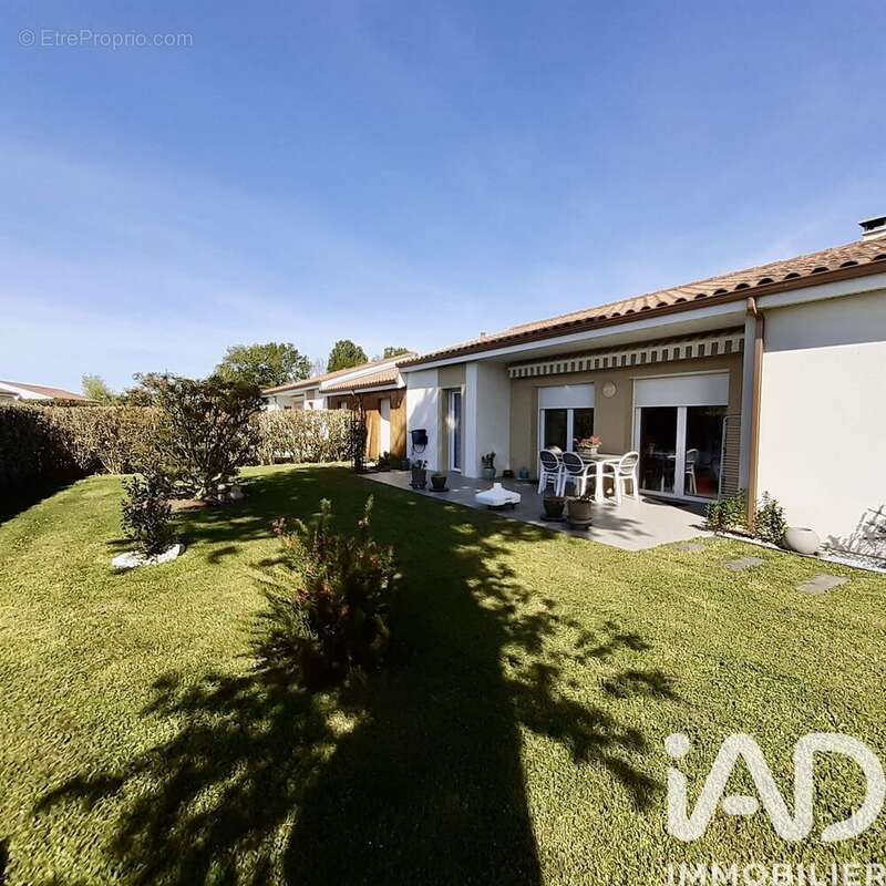 Photo 2 - Maison à IZON