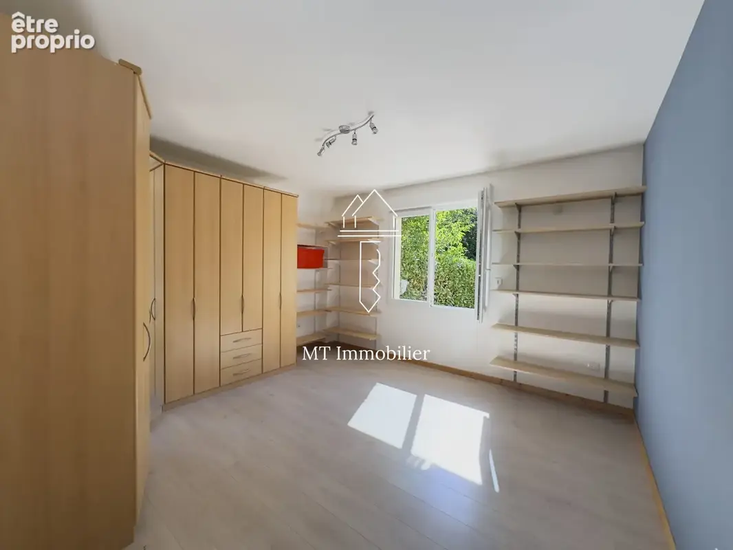 Maison 206 m² à Torcy  - photo 8