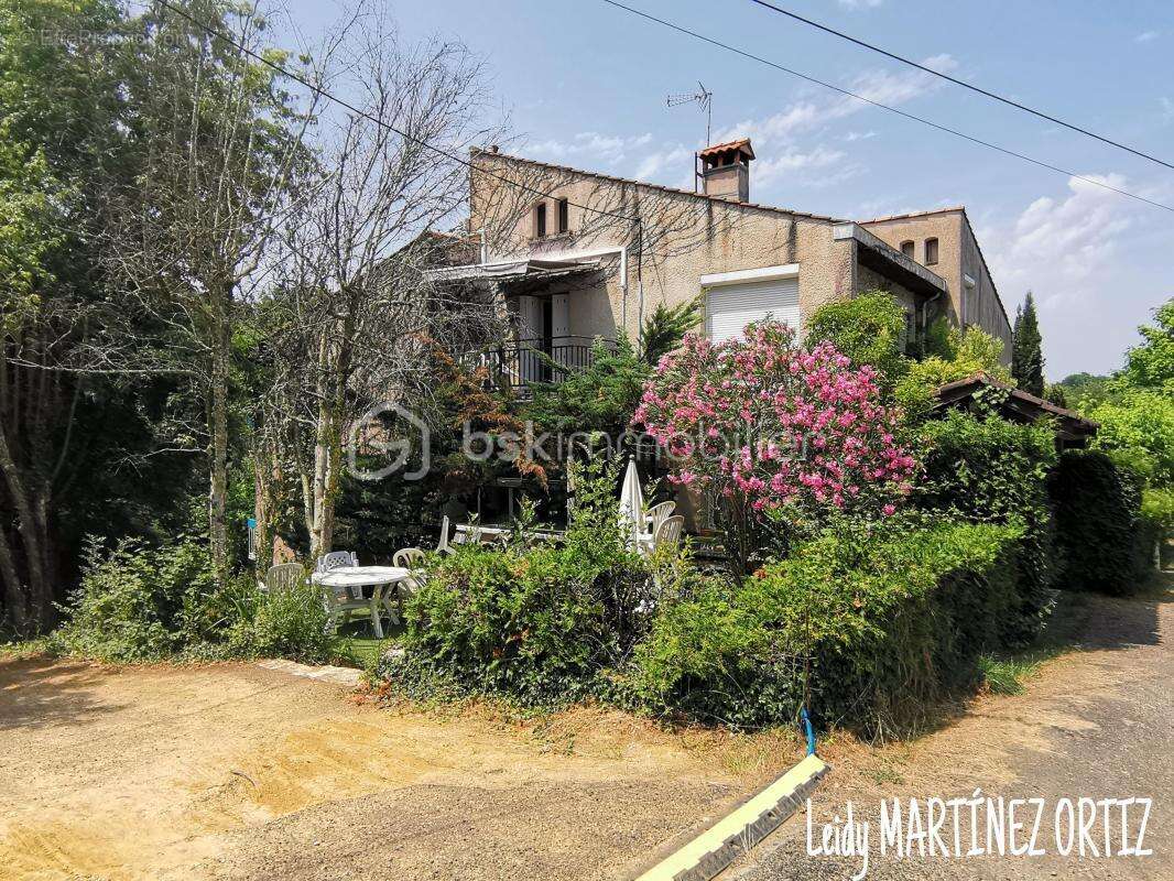 Résidence excellente rentabilité, 11 logements, piscine, parking, parc arboré - photo 6