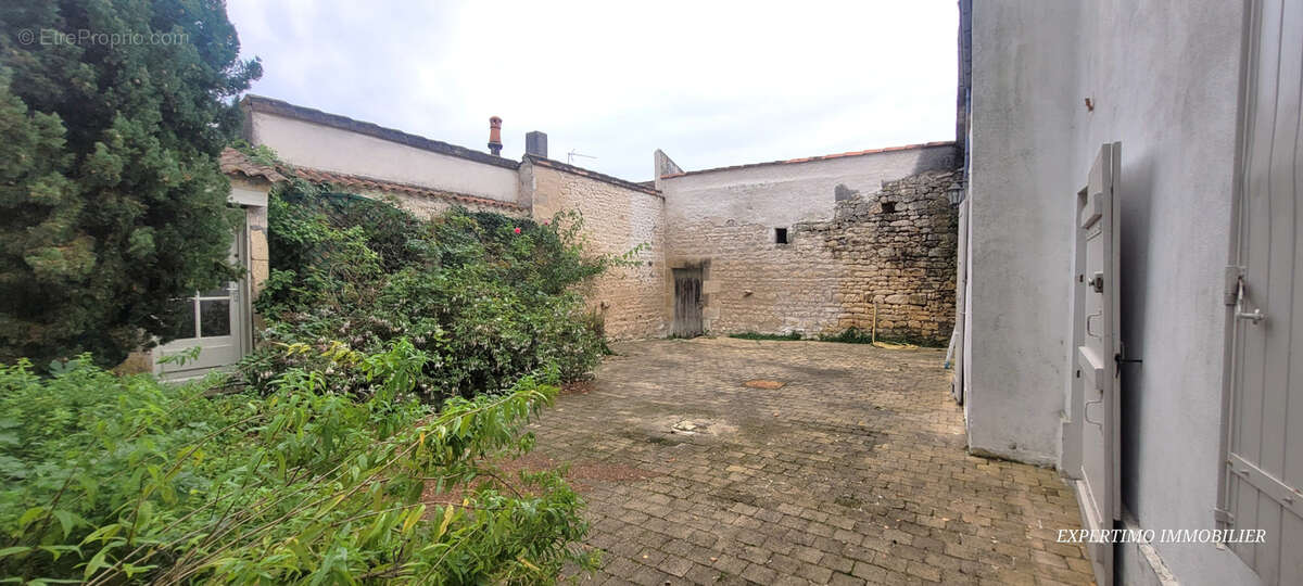 Propriete de 257 m2 en centre ville - photo 12