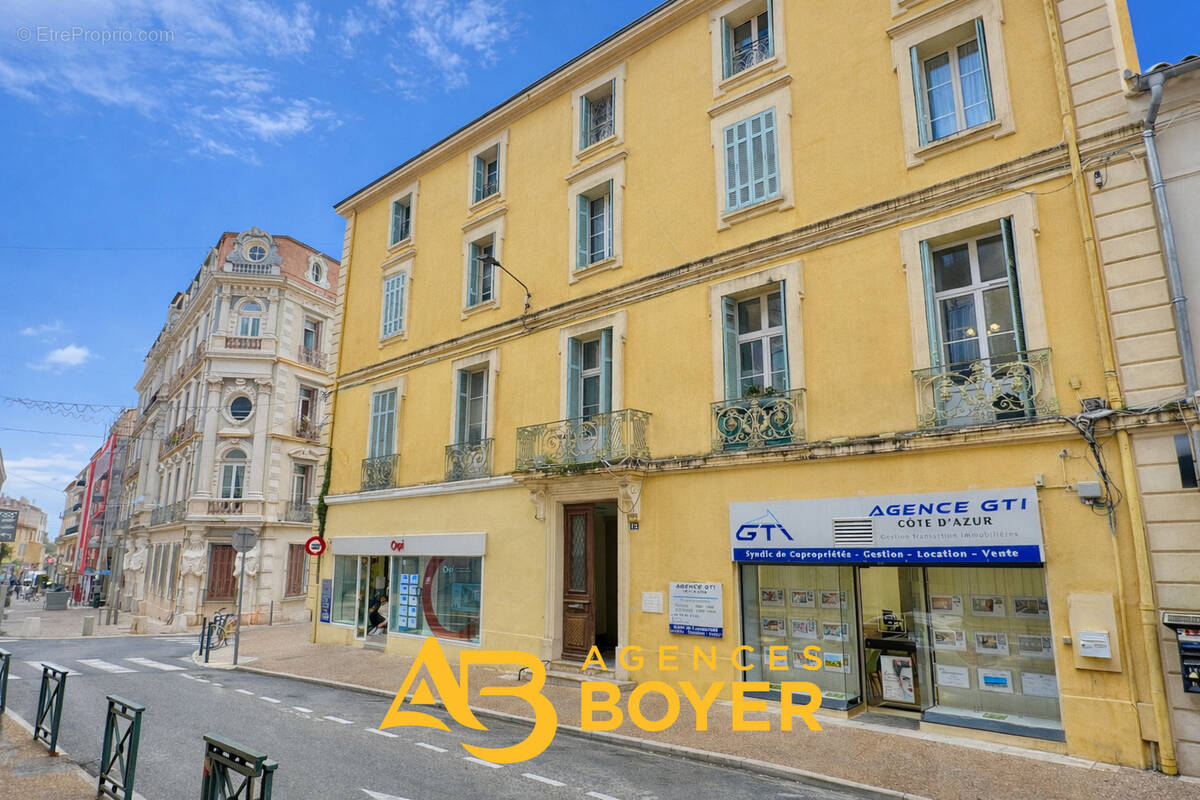 Appartement à HYERES