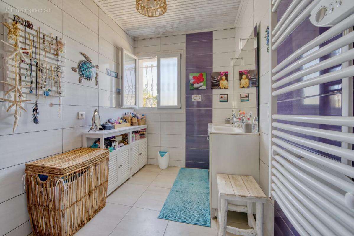 Maison de 6 pièces de 176 m² à Bussac-sur-Charente - photo 20