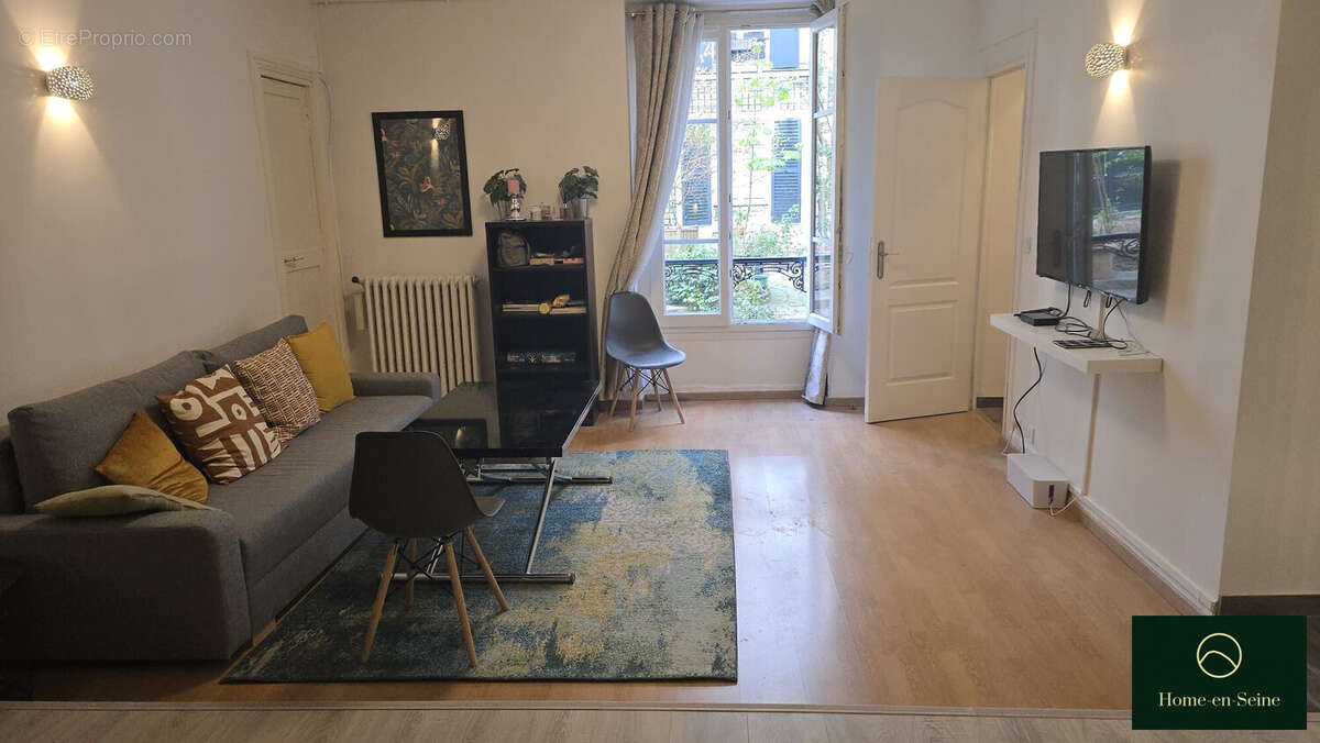 Appartement à PARIS-17E
