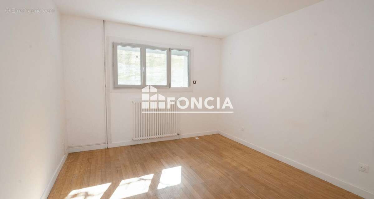Appartement à TOURNON-SUR-RHONE