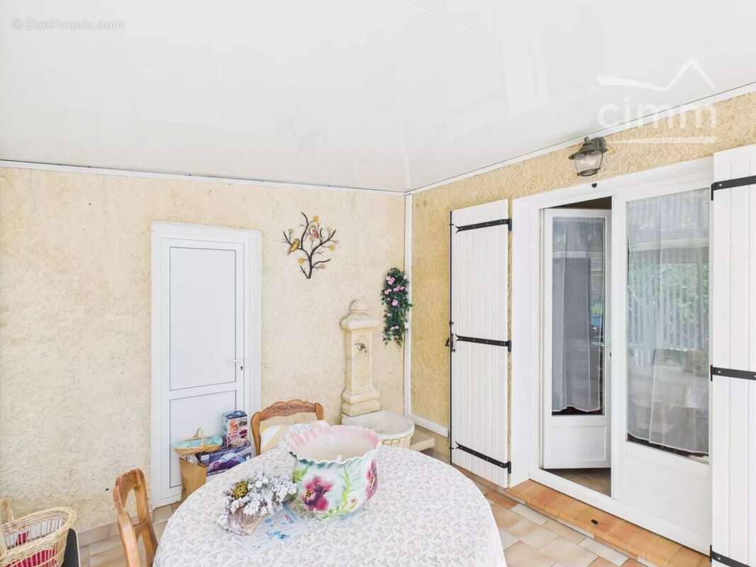 Maison à LABLACHERE