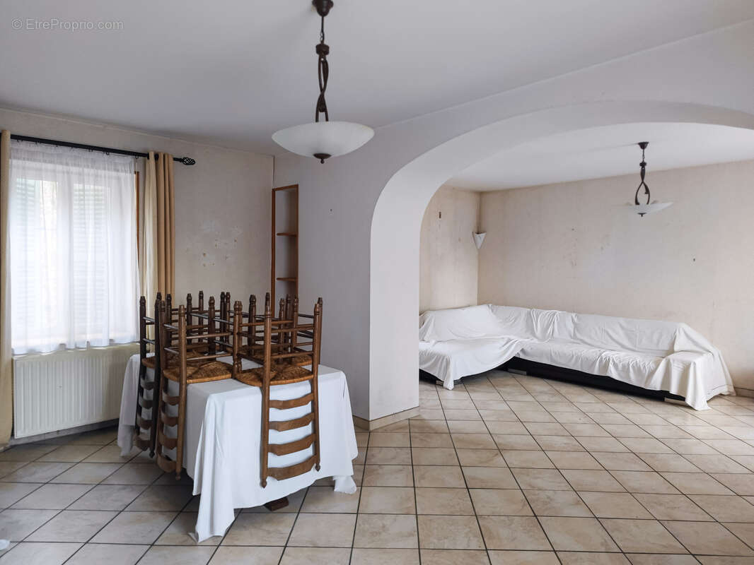 Maison à SAINT-HONORE-LES-BAINS