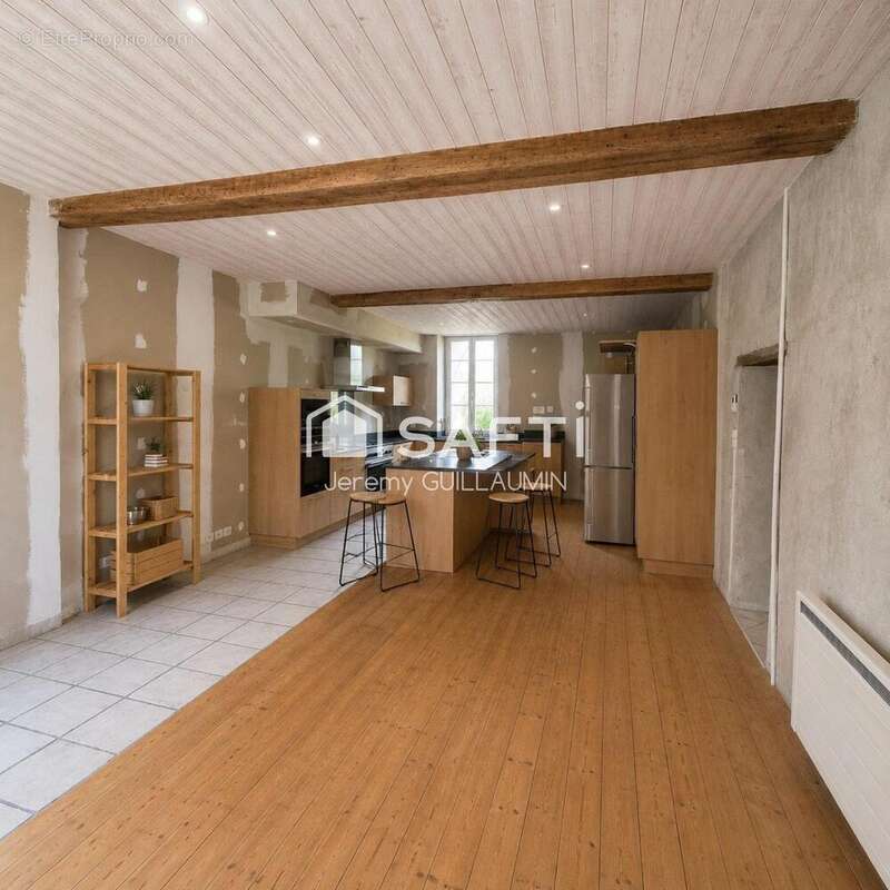 Maison 285 m² à Rongeres  - photo 4