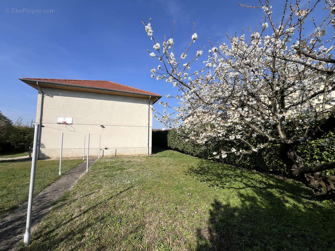 Maison à MIONS