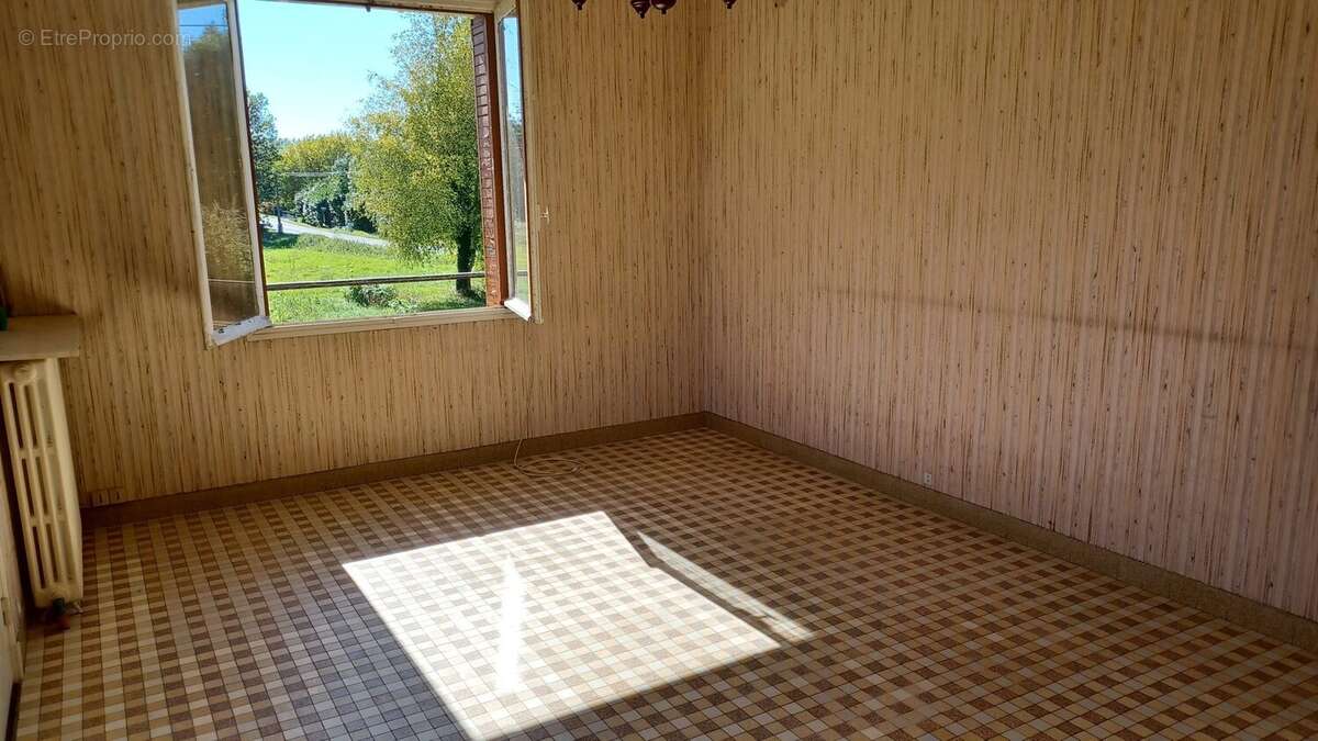 Maison à CONTRES