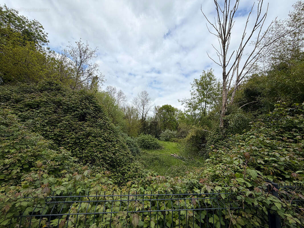 Terrain à ROCHEFORT