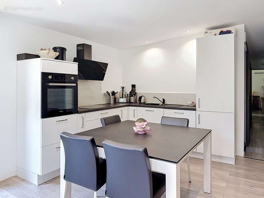 Maison 4 Pièces avec indépendance 3 Pièces et atelier de 100m2 - photo 18