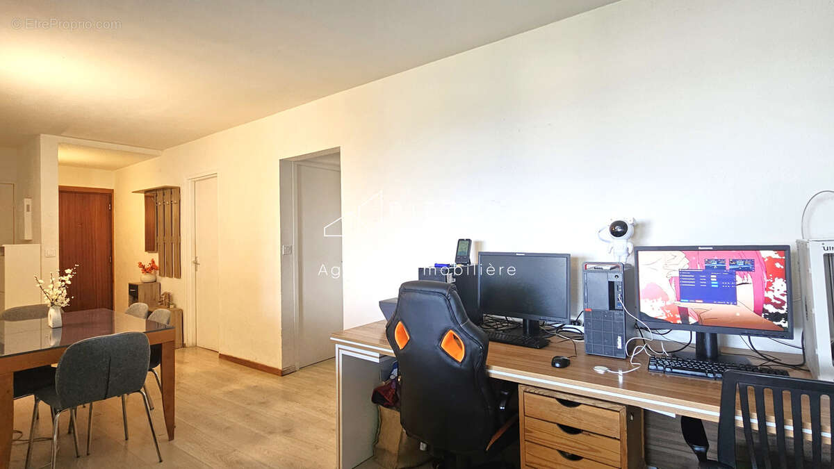Ferney, T3 en attique 65,5 m2 avec parking et cave - photo 15