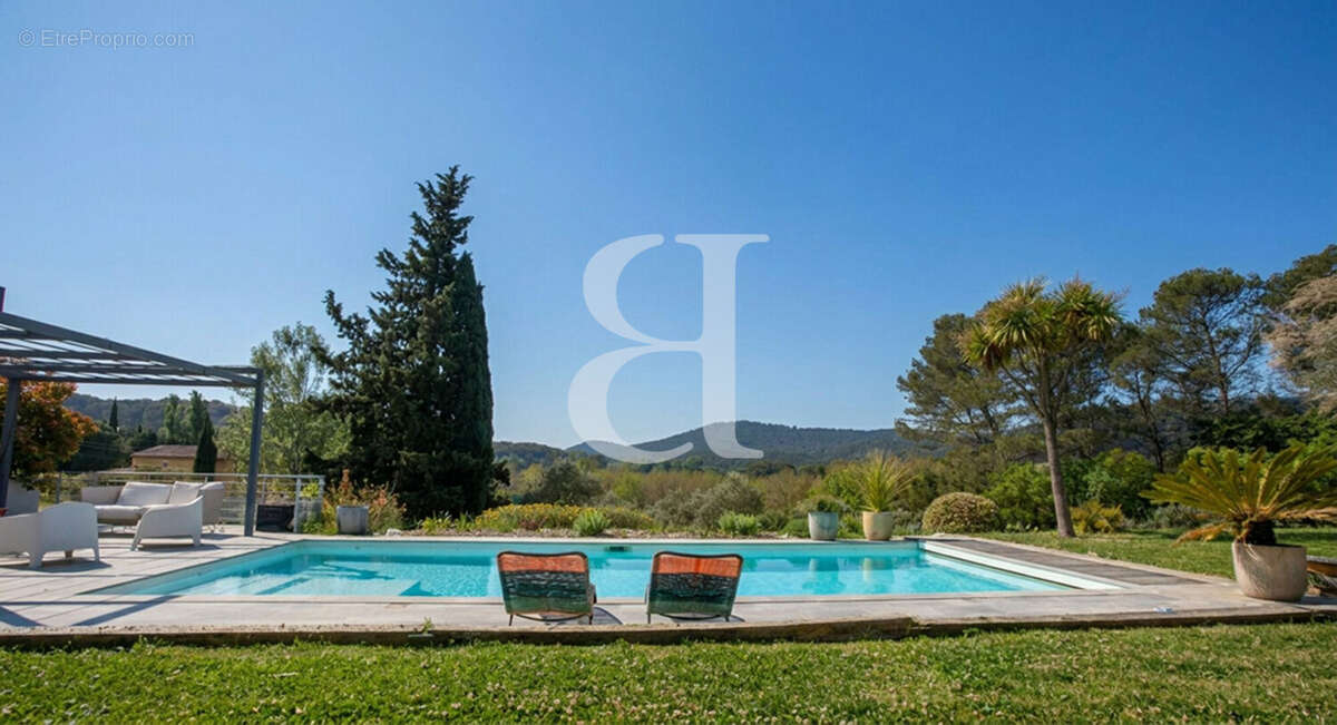 Maison 218 m² à Pernes-Les-Fontaines  - photo 6
