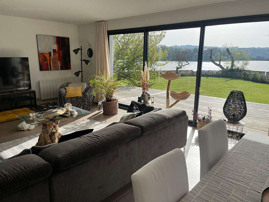 Maison à LE RELECQ-KERHUON