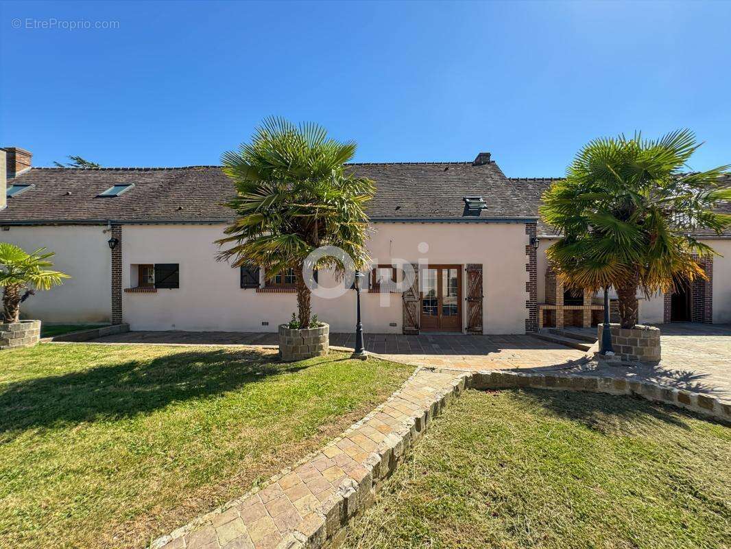 Maison à SAINT-LUBIN-DES-JONCHERETS