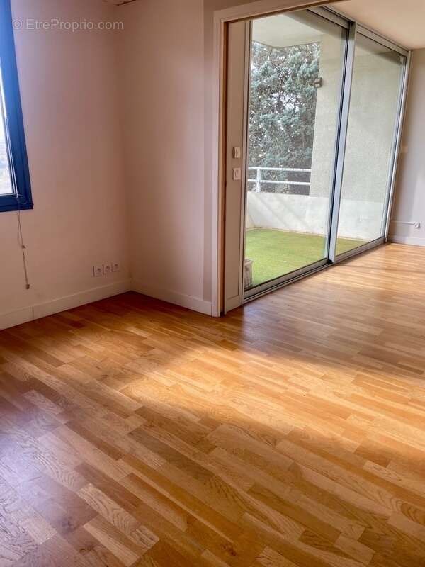 Appartement à vendre 5 pièces CARCASSONNE 105m2 environ (11) 3 chambres avec 2 terrasses et deux places de parking - photo 9