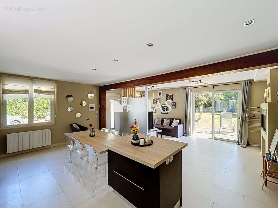 Maison 4 pièces 95 m² à vendre à Lisieux (14100) - photo 5