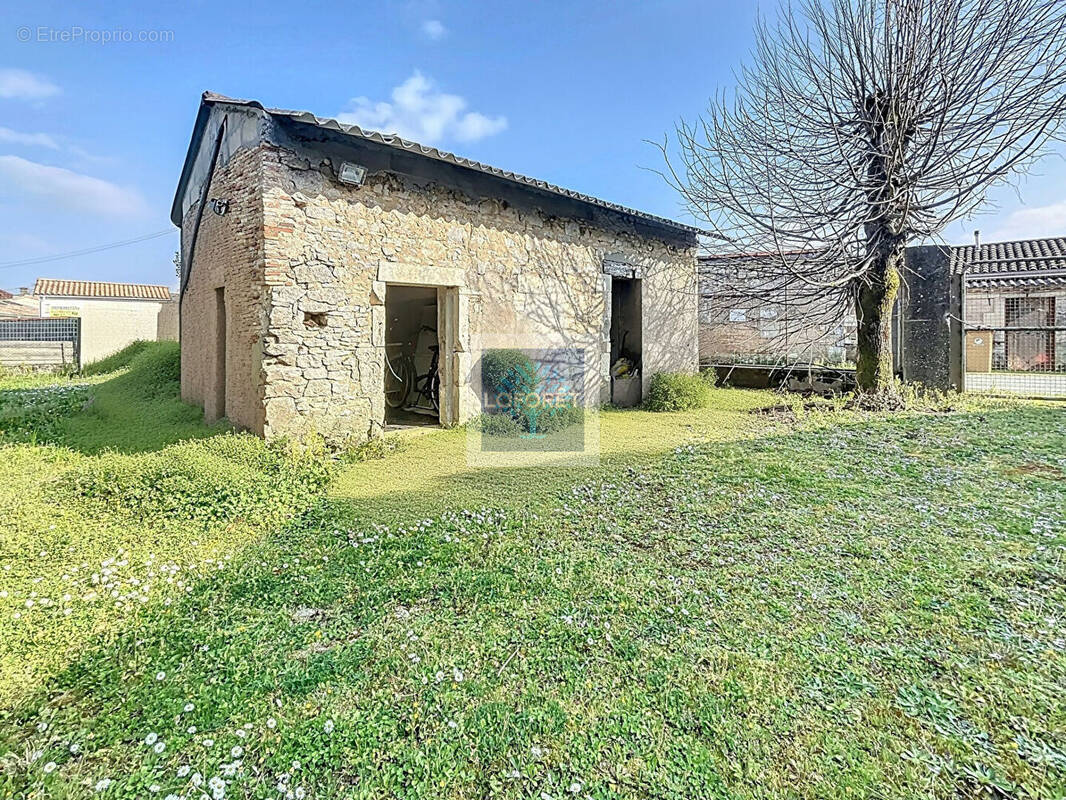 Maison à SAINT-CIERS-SUR-GIRONDE