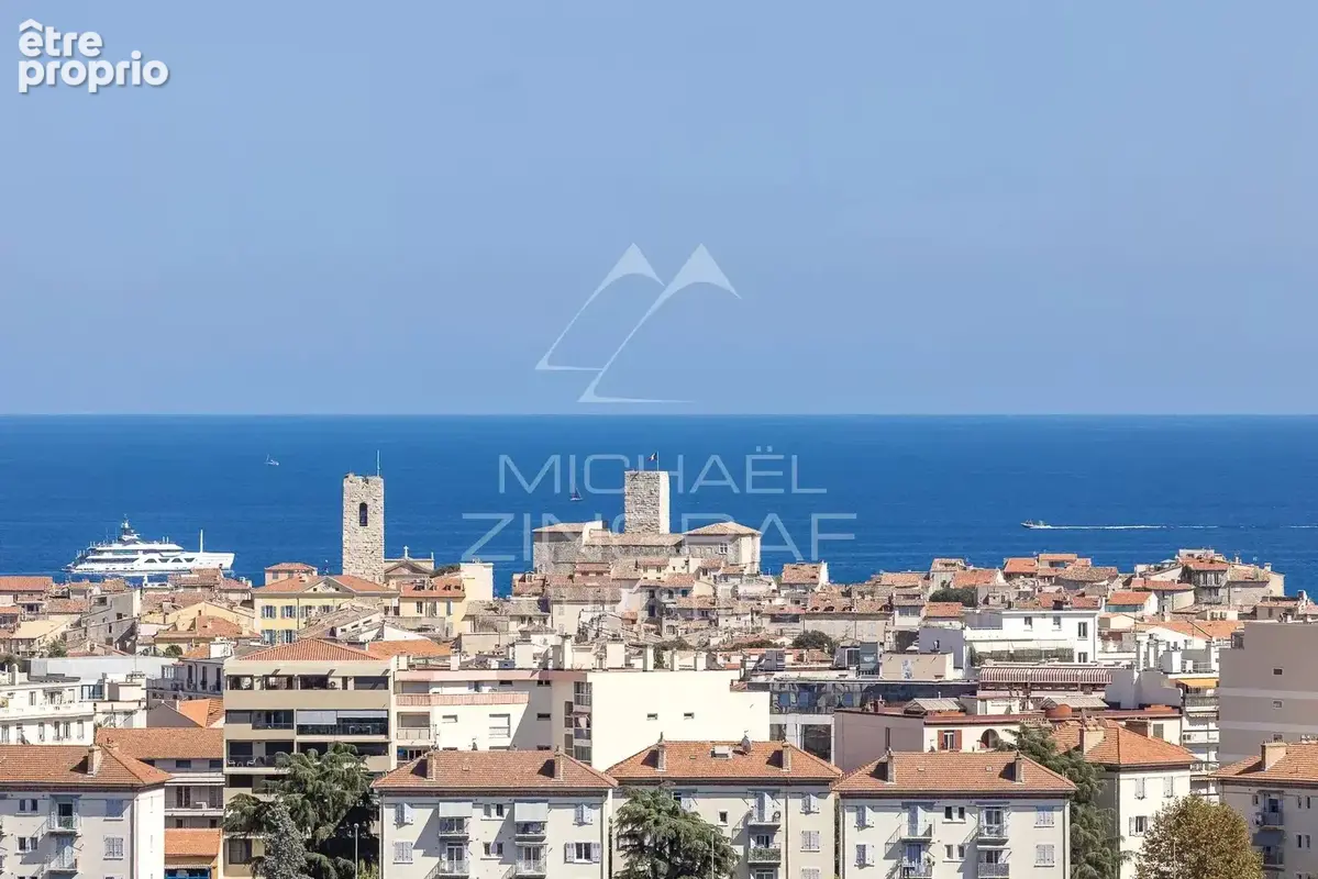 Antibes – exceptionnel appartement 7 pièces avec rooftop et vue mer panoramique - photo 18