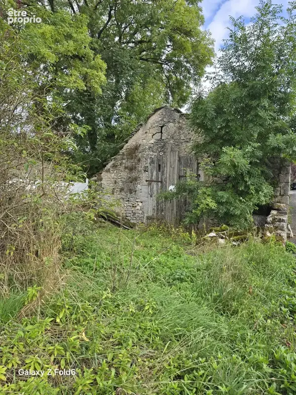 A vendre La Cavalerie - Belle grange à réhabiliter - photo 2