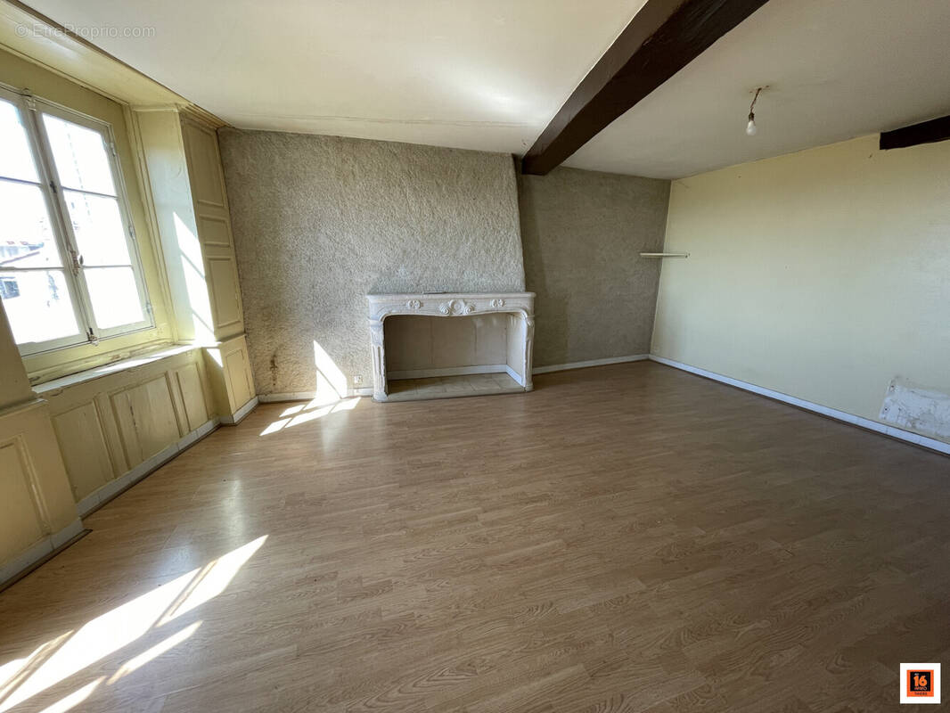 Appartement à THIERS