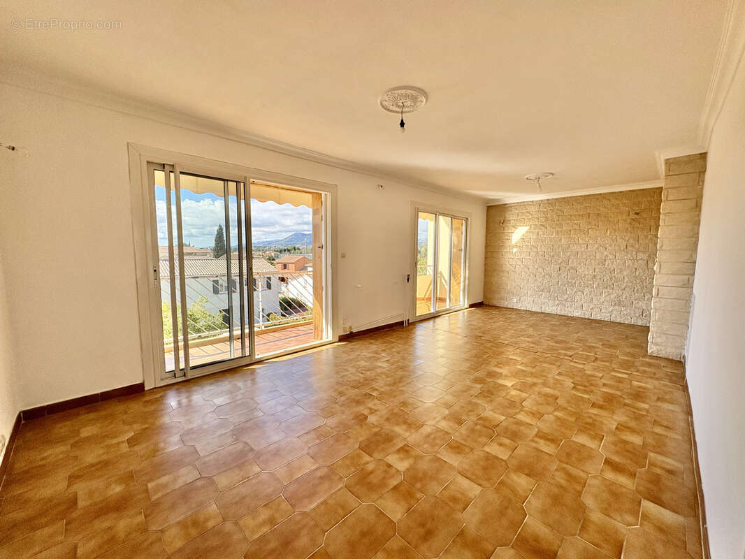 Appartement à LE PRADET