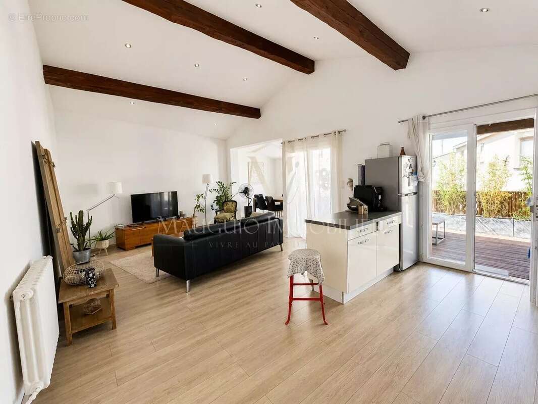 Maison à MAUGUIO