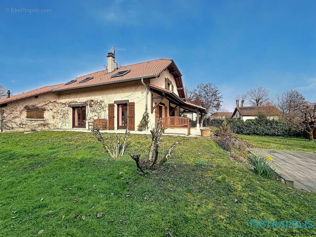 Maison à PREVESSIN-MOENS