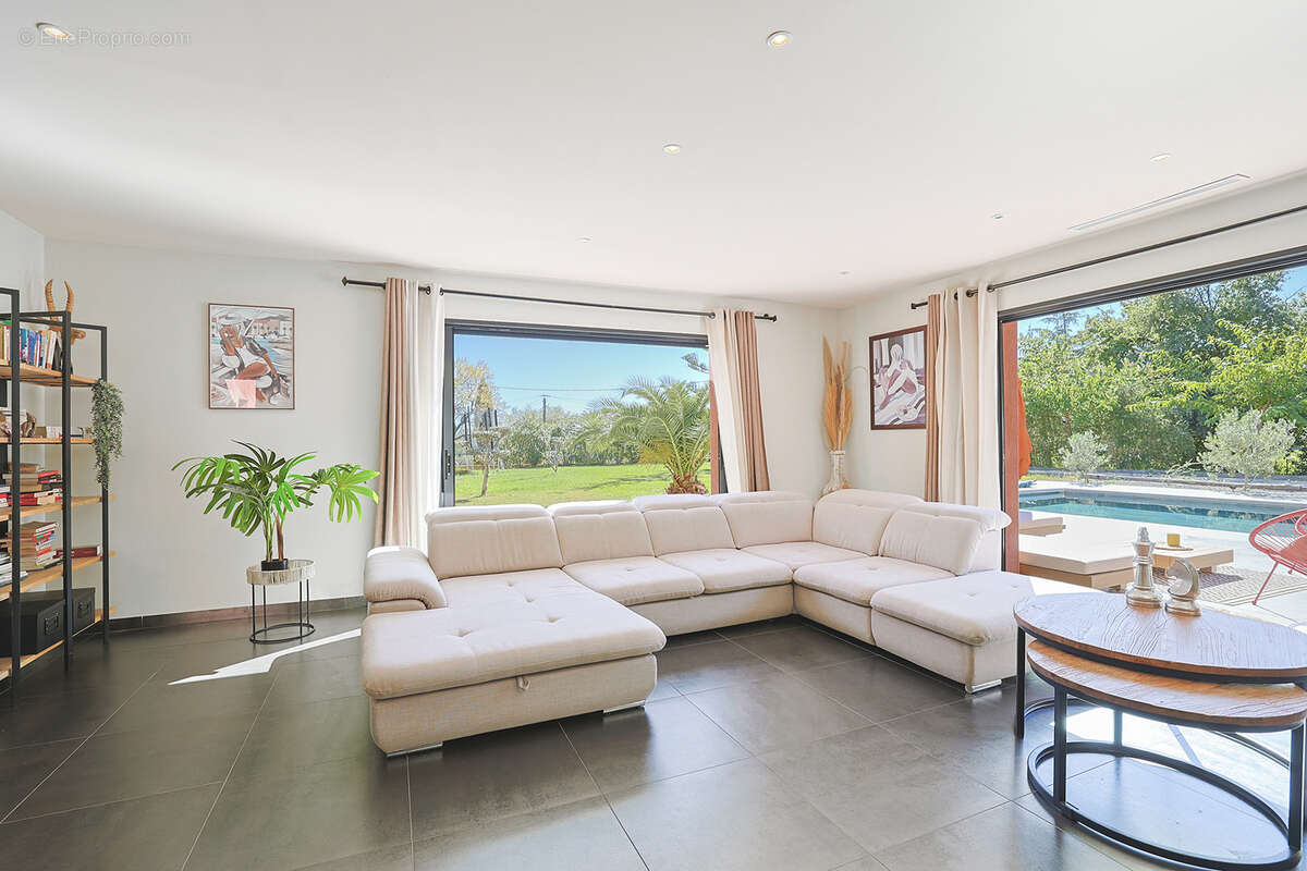 Maison à BELGENTIER