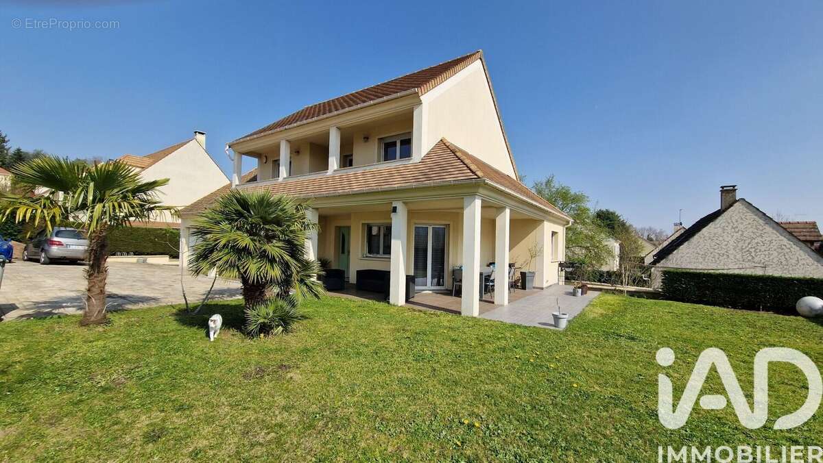 Photo 2 - Maison à MONTLHERY