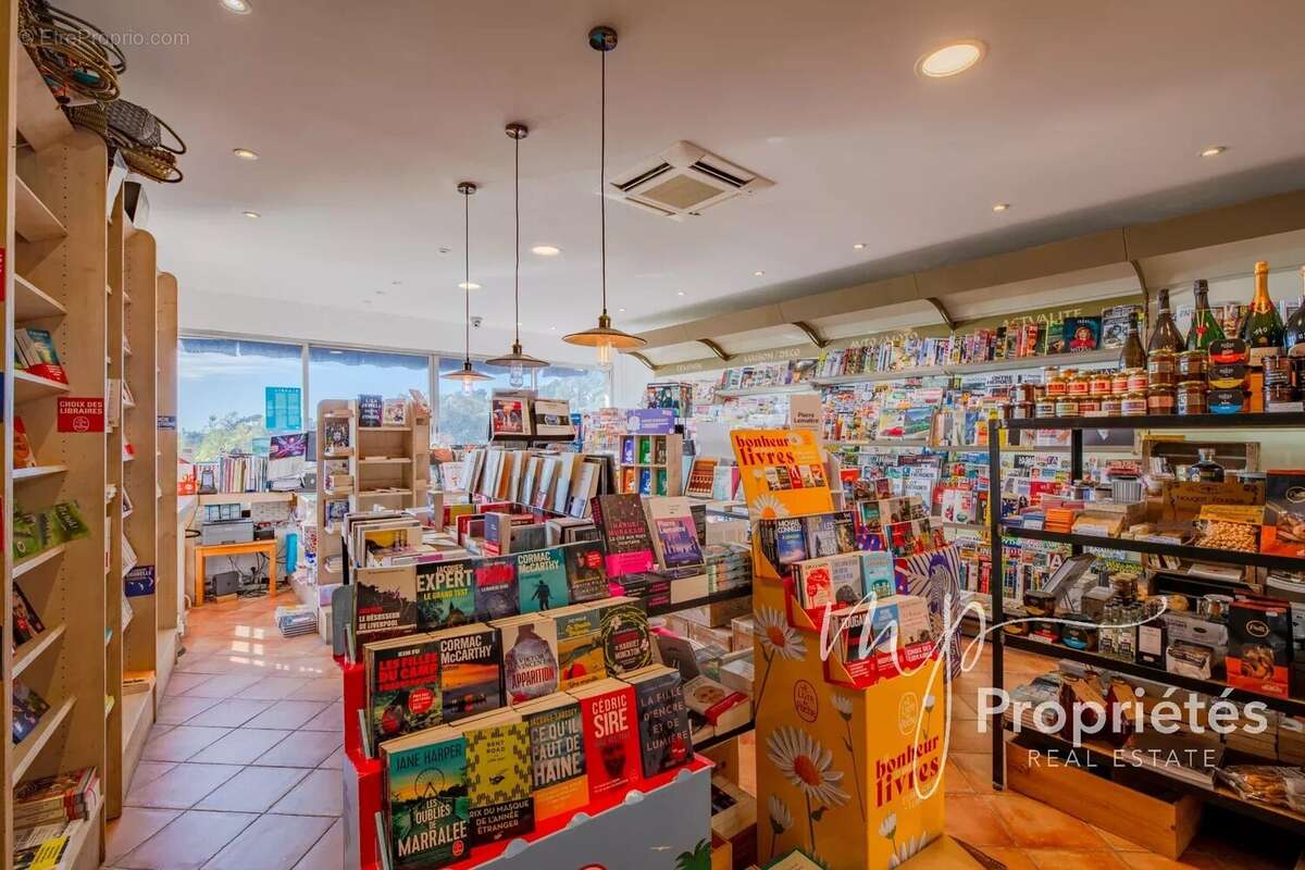 Commerce à RAYOL-CANADEL-SUR-MER