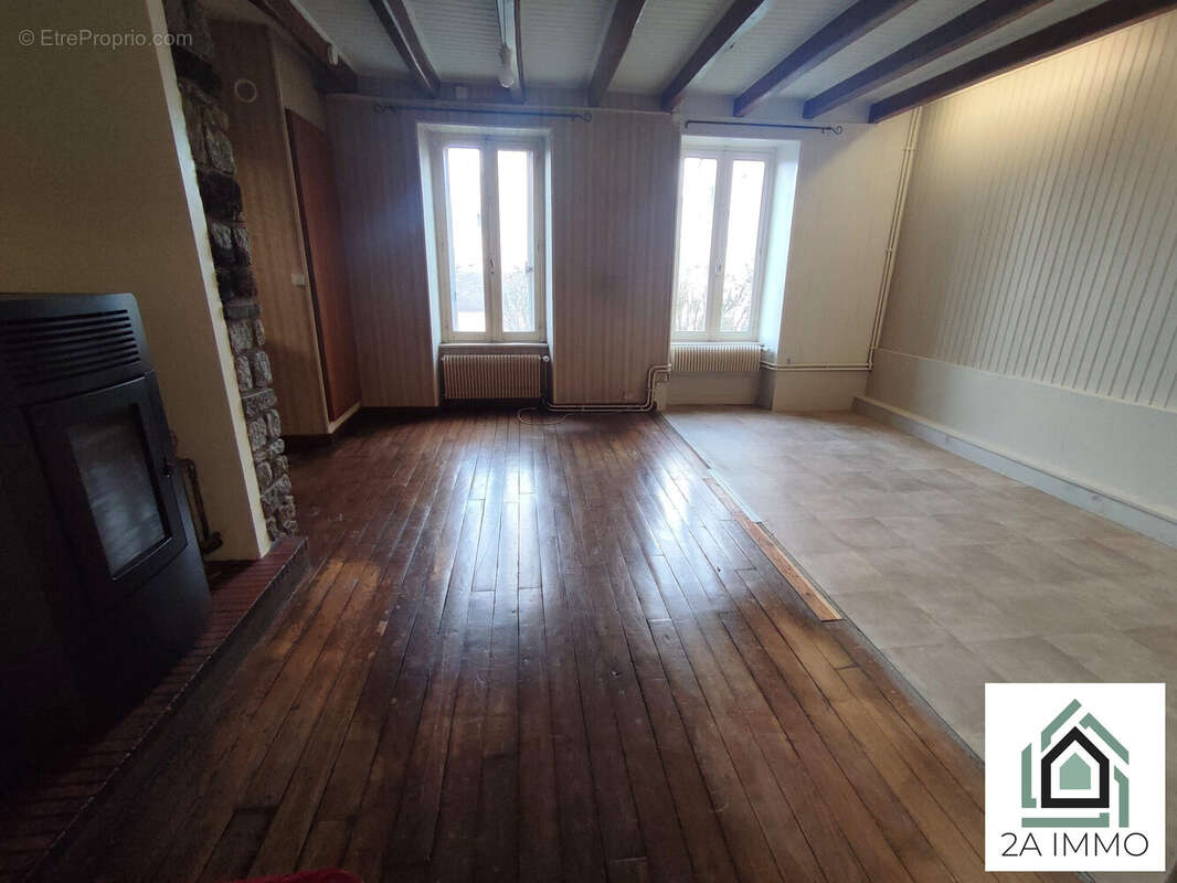 Maison à SAINT-PIERRE-ROCHE