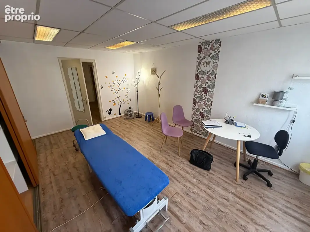 Local 74m² Strasbourg  Centre - photo 12