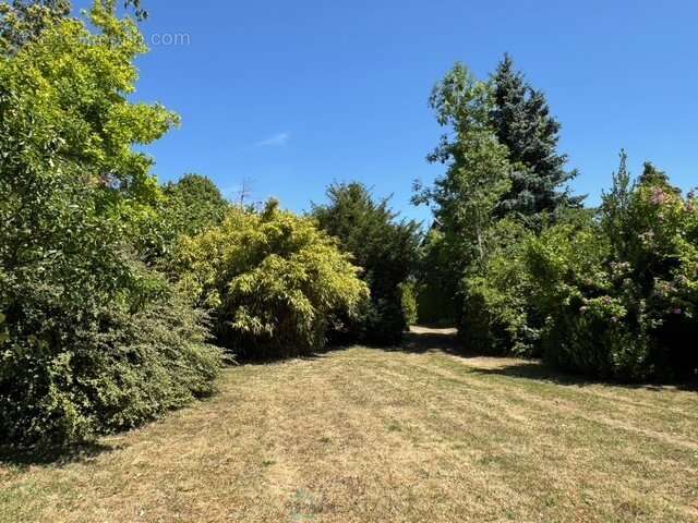 Maison à FOLLAINVILLE-DENNEMONT