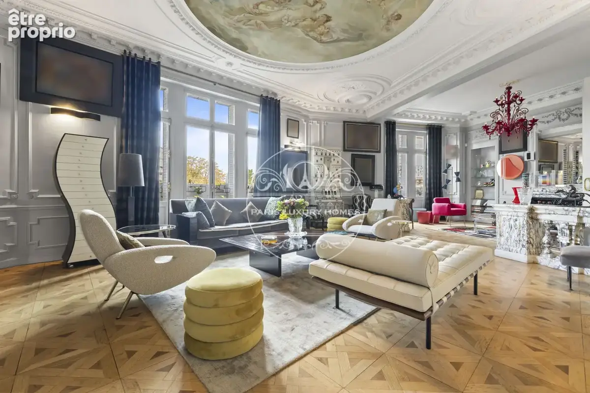 Appartement à PARIS-16E