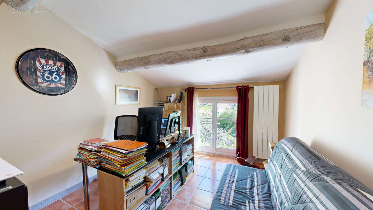 Maison à GREOUX-LES-BAINS
