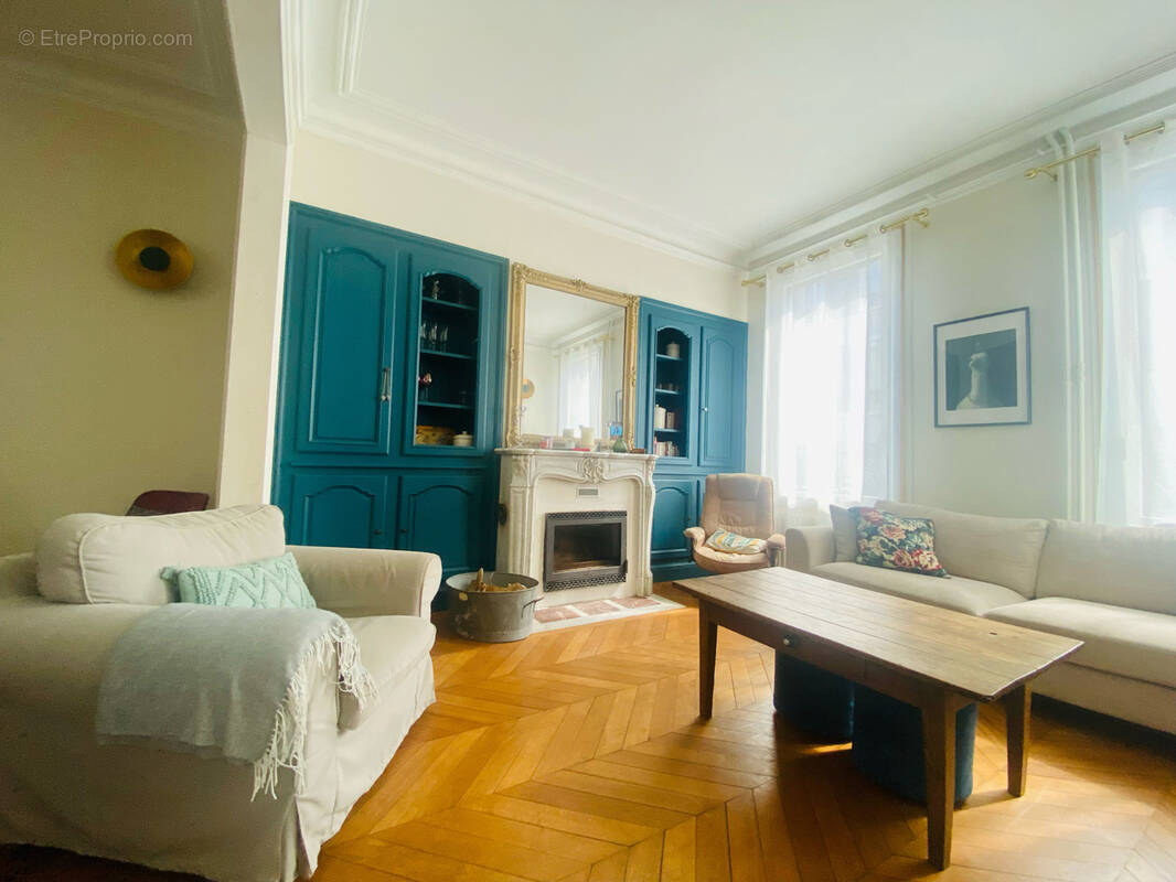 Maison à HOUDAN