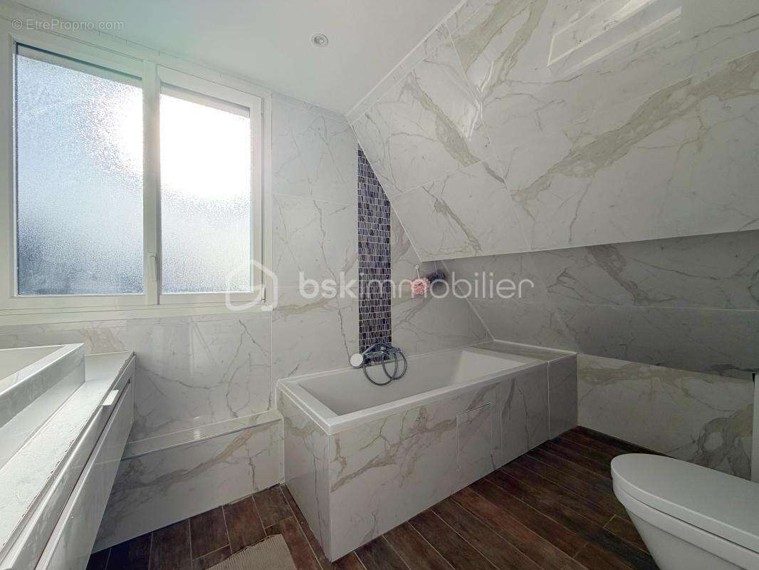 Maison à ECQUEVILLY