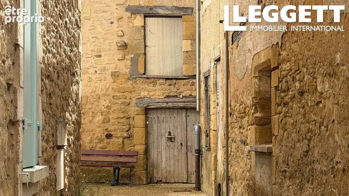 Très belle Grange – extérieur rénové, toiture récente, tout-à-l’égout et électricité. Située cœur d’un village - photo 10