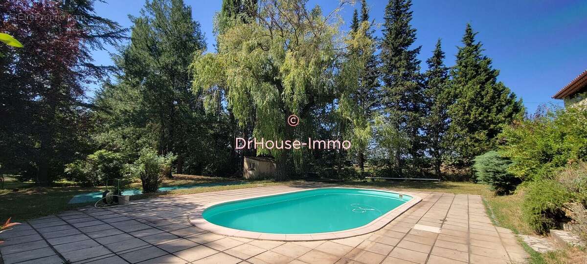 Maison à SAINT-ETIENNE-LES-ORGUES