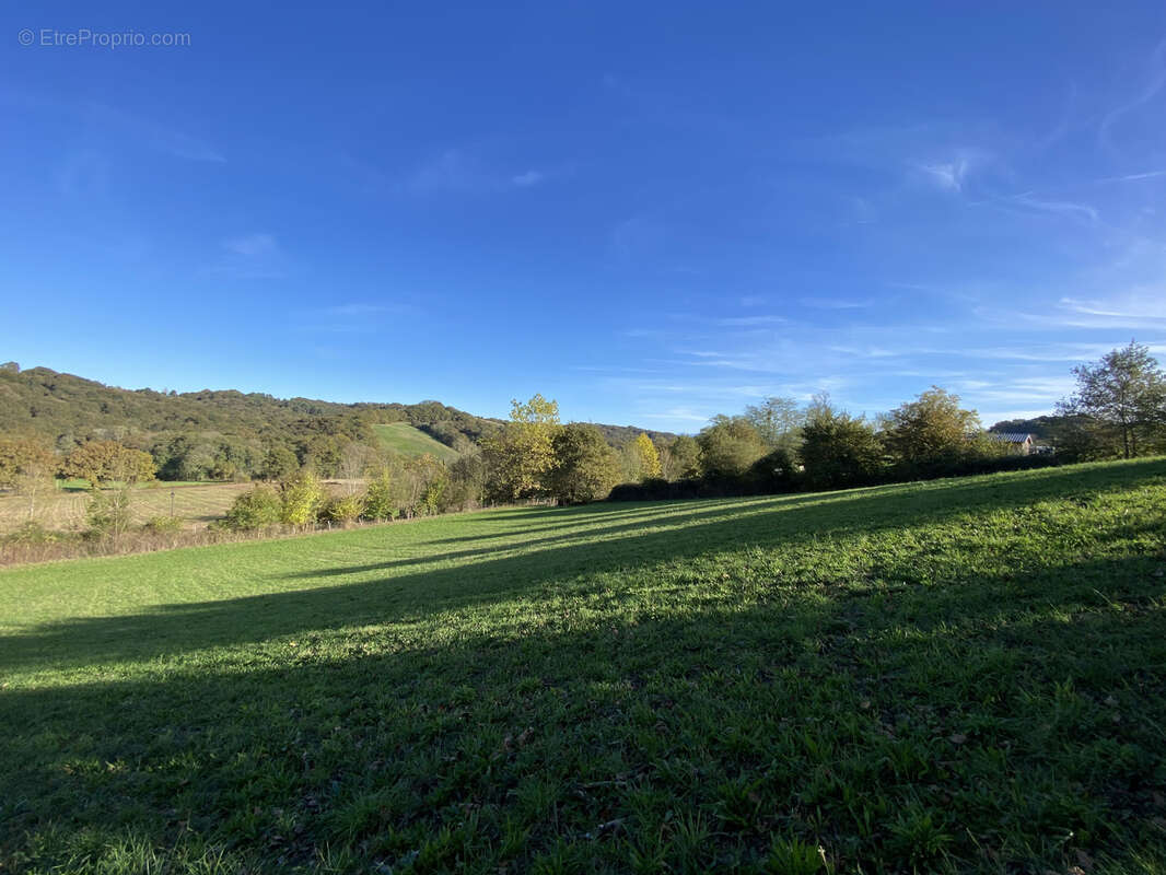 Terrain à SAUVELADE