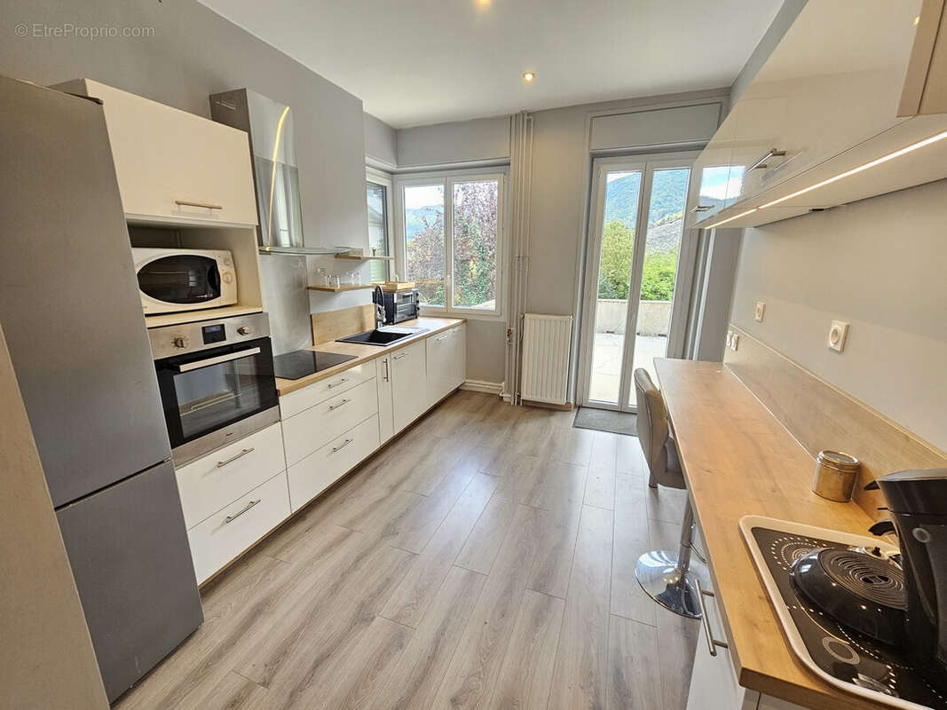 Maison à VAUX-LES-SAINT-CLAUDE