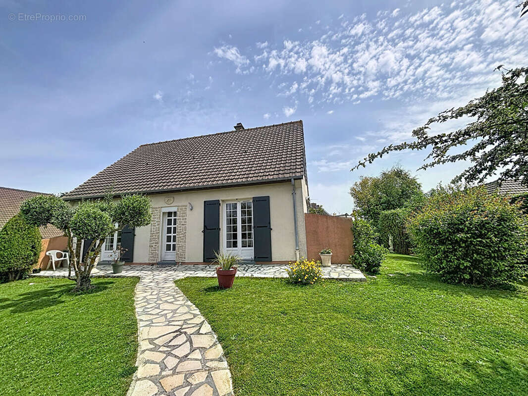 Maison à LION-SUR-MER