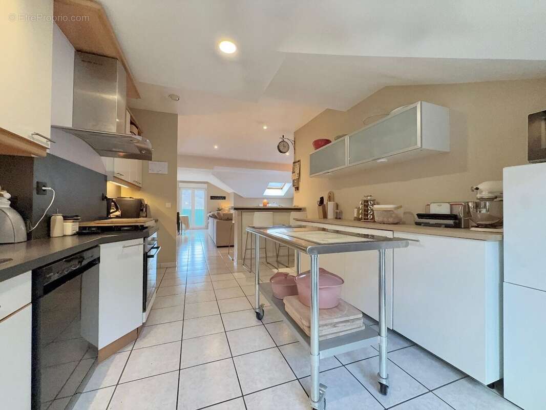 Appartement à ARS-SUR-MOSELLE