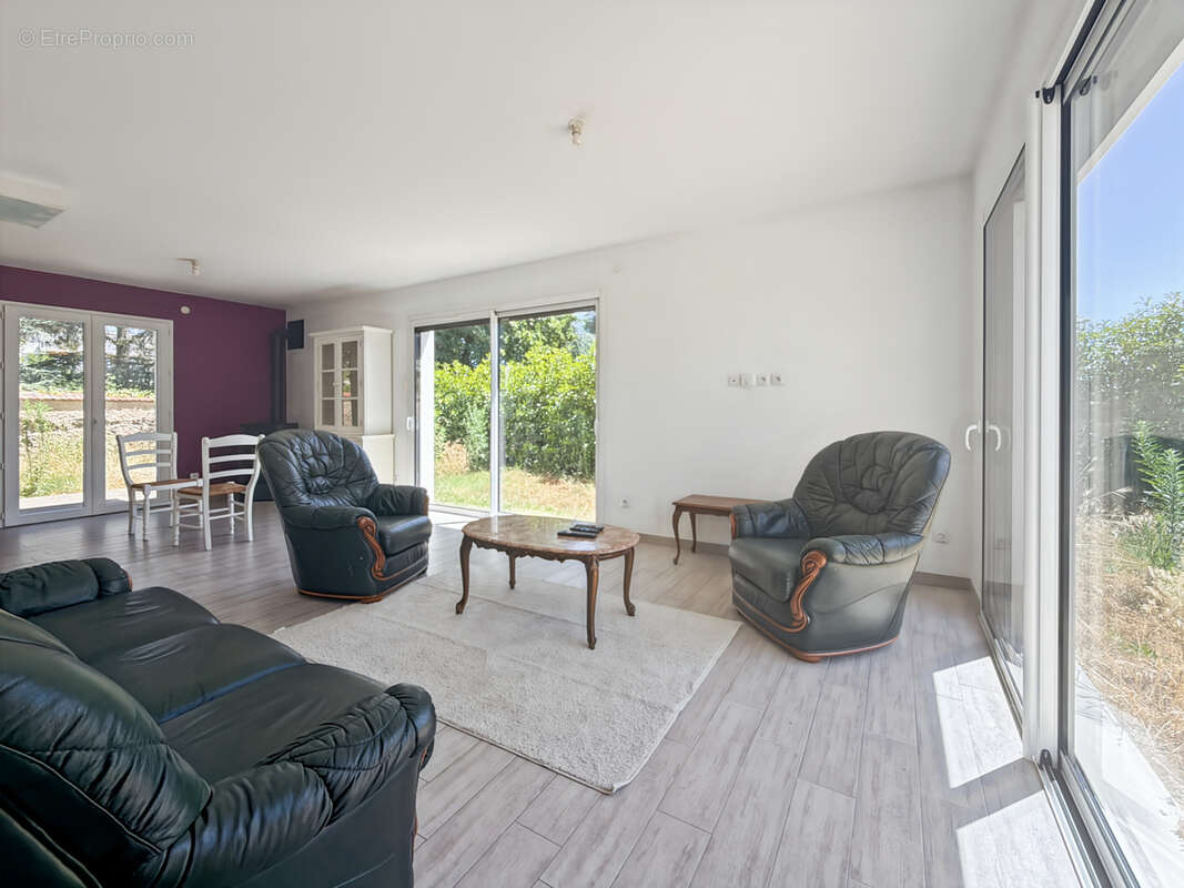 Trévoux - Maison familiale récente 4 chambres dont suite de plain pied - photo 3