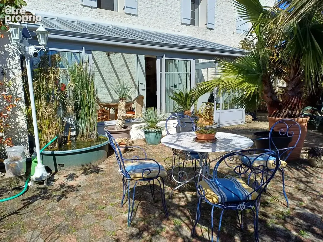 Maison 153 m² à Chenac-Saint-Seurin-D'uzet  - photo 4
